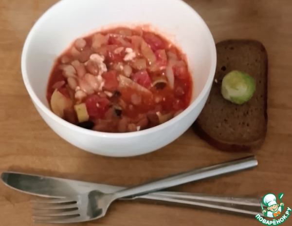 Фасоль с томатами, орегано и фетой Фасоль с томатами, орегано и фетой