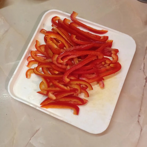 Гречневая лапша с говядиной и овощами Гречневая лапша с говядиной и овощами