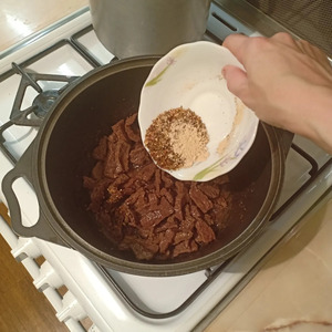 Гречневая лапша с говядиной и овощами Гречневая лапша с говядиной и овощами