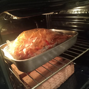 Курица, запеченная в рукаве с овощами Курица, запеченная в рукаве с овощами