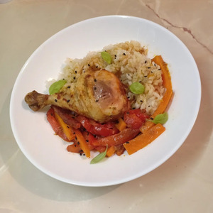 Курица, запеченная в рукаве с овощами Курица, запеченная в рукаве с овощами