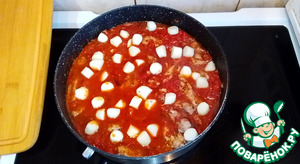 Свинина в томатном соусе по-итальянски Свинина в томатном соусе по-итальянски