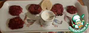 Котлеты с яблоком, свеклой и фета