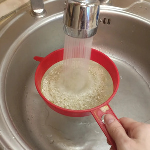 Куриные ножки, запеченные в рукаве, с рисом и овощами