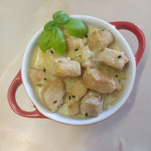 Мясо, тушеное со сметаной