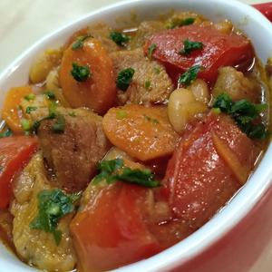 Свинина с фасолью и овощами Свинина с фасолью и овощами